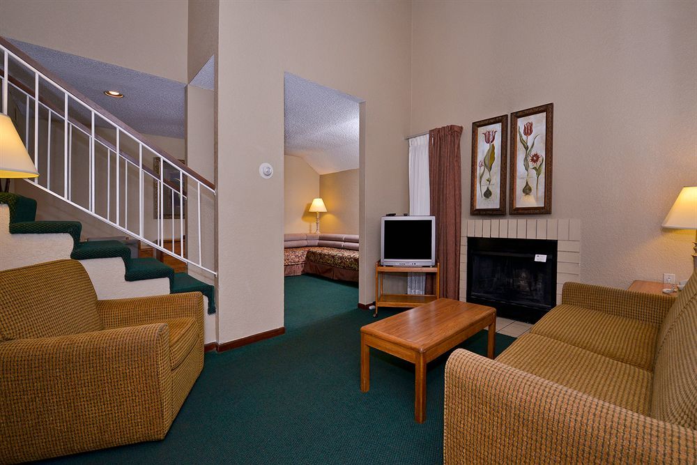 Mainstay Suites Springfield South - Battlefield Rd Exterior foto